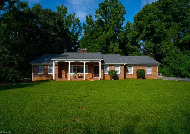 1st image of 246 Merry Hills Dr, High Point, NC 27262 | MLS# 1229082