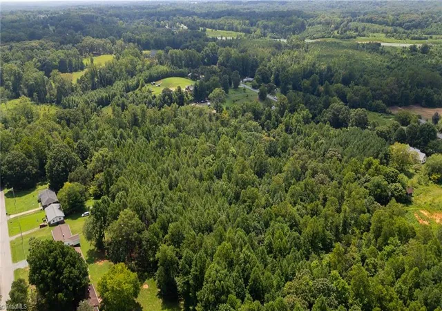 2nd image of 5237 Davis Rd, Winston Salem, NC 27105 | MLS# 1232910