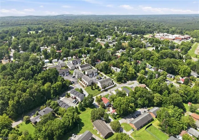 31st image of 307 Skiles Heights #J, Thomasville, NC 27360 | MLS# 1231103