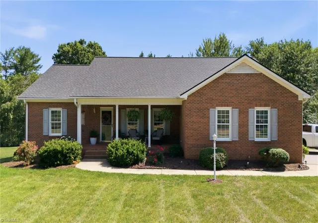 Homes for sale in King, NC | 113 Kiser Rd, King, NC 27021 | MLS# 1226147