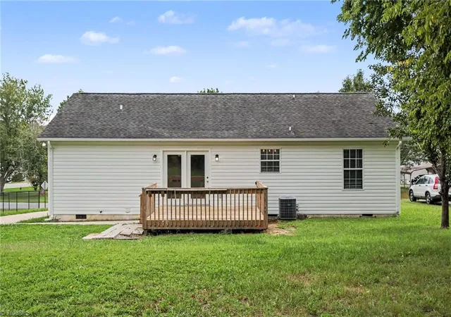 18th image of 100 Birch Tree Ln, Thomasville, NC 27360 | MLS# 1231259