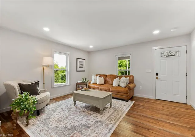 5th image of 307 Wayside Dr, Winston Salem, NC 27107 | MLS# 1224335