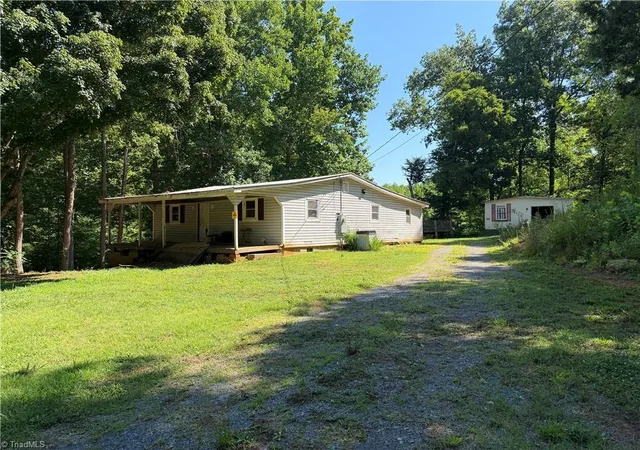 2nd image of 3308 Creekridge Country Rd, Randleman, NC 27317 | MLS# 1227397