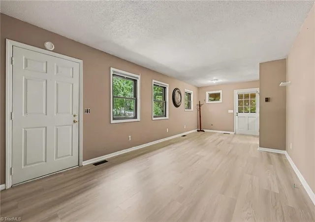 Photo 4 of Sale Pending at 115 Craig Dr, Archdale, NC 27263 | MLS# 1233418 | Listing updated on 2026-09-18