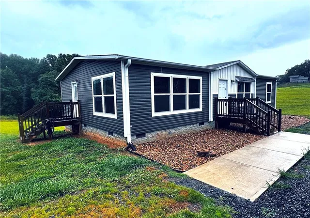 Homes for sale in Mount Airy, NC | 106 Ring Creek Rd, Mount Airy, NC 27030 | MLS# 1225059
