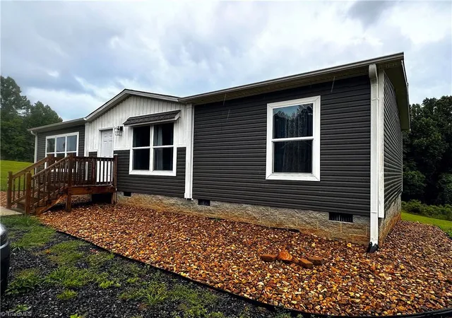 Homes for sale in Mount Airy, NC | 106 Ring Creek Rd, Mount Airy, NC 27030 | MLS# 1225059