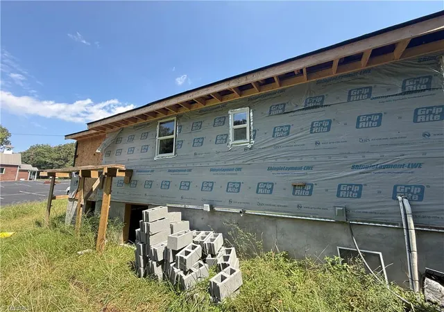 4th image of 6910 Dennis Rd, Walnut Cove, NC 27052 | MLS# 1233145