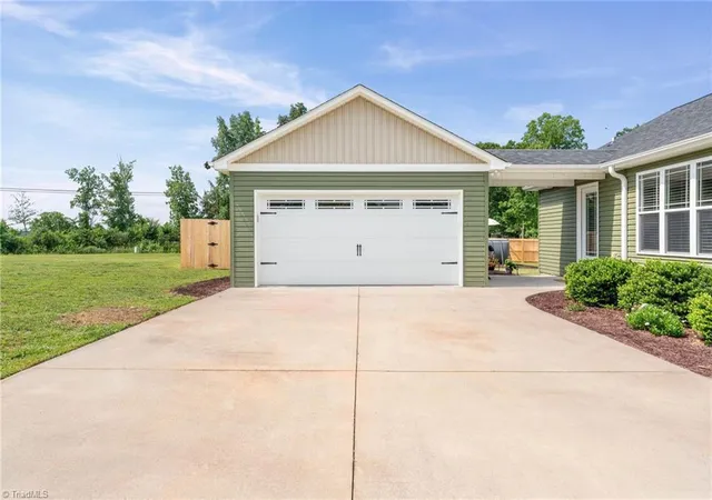 Homes for sale in Lexington, NC | 139 Headen Hills Dr, Lexington, NC 27292 | MLS# 1225966