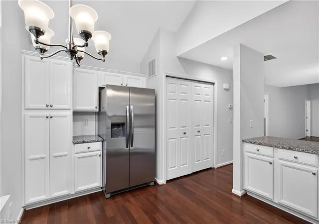 Photo 4 of Single family home for sale at 840 Jarman Dr, Jamestown, NC 27282 | MLS# 1230046 | Listing updated on 2026-09-17