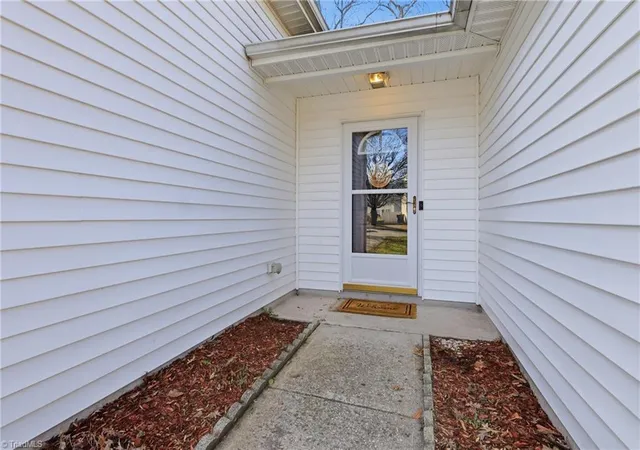 3rd image of 2165 Cliffvale Dr, High Point, NC 27262 | MLS# 1205801