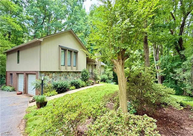 2nd image of 2224 E Old Us Hwy 421, Yadkinville, NC 27055 | MLS# 1224552