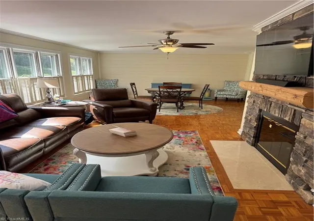 3rd image of 1805 Country Club Dr, High Point, NC 27262 | MLS# 1215956