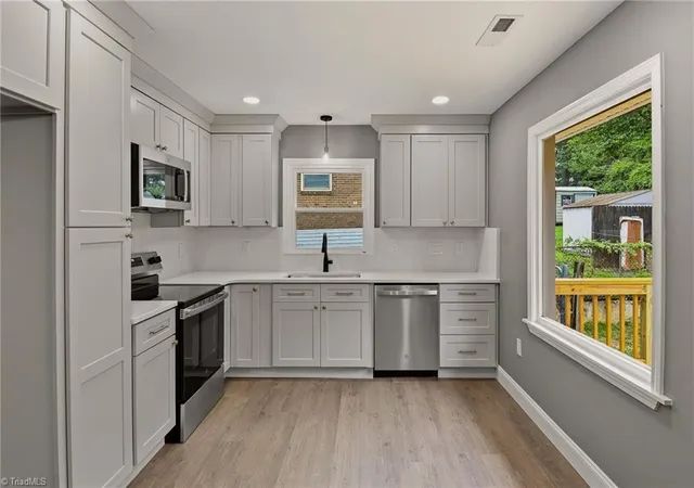 Photo 1 of Sale Pending at 721 Mobile St, Greensboro, NC 27406 | MLS# 1229189 | Listing updated on 2026-10-03