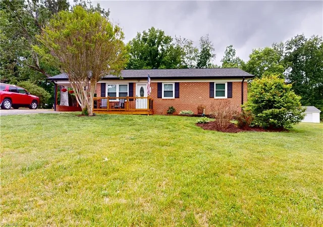 1st image of 161 Washington Ave, Mount Airy, NC 27030 | MLS# 1219064