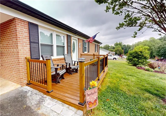 3rd image of 161 Washington Ave, Mount Airy, NC 27030 | MLS# 1219064
