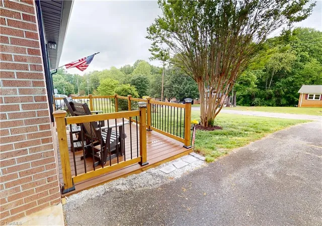 4th image of 161 Washington Ave, Mount Airy, NC 27030 | MLS# 1219064