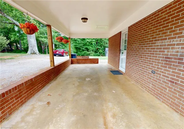 5th image of 161 Washington Ave, Mount Airy, NC 27030 | MLS# 1219064