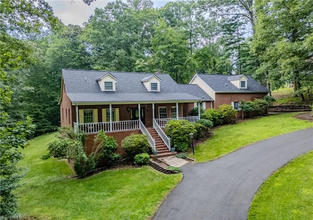 1st image of 158 Oakmont Pl, Mount Airy, NC 27030 | MLS# 1229802