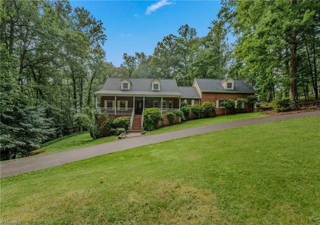4th image of 158 Oakmont Pl, Mount Airy, NC 27030 | MLS# 1229802
