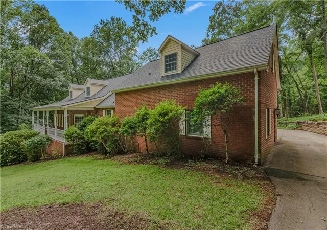 5th image of 158 Oakmont Pl, Mount Airy, NC 27030 | MLS# 1229802