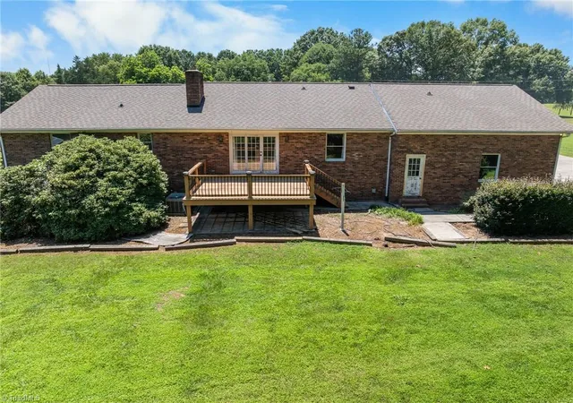 Photo 3 of Single family home for sale at 200 Enterprise Rd, Lexington, NC 27295 | MLS# 1228797 | Listing updated on 2026-08-26