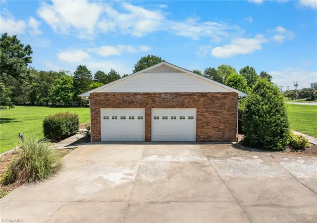 Photo 46 of Single family home for sale at 200 Enterprise Rd, Lexington, NC 27295 | MLS# 1228797 | Listing updated on 2026-08-26