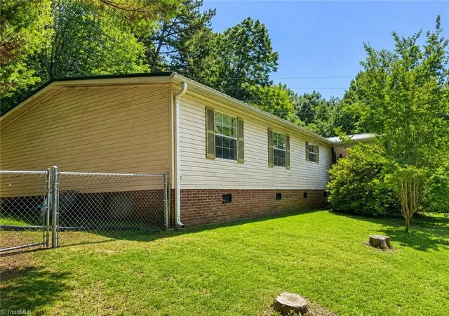Homes for sale in Randleman, NC | 2742 George York Rd, Randleman, NC 27317 | MLS# 1226472