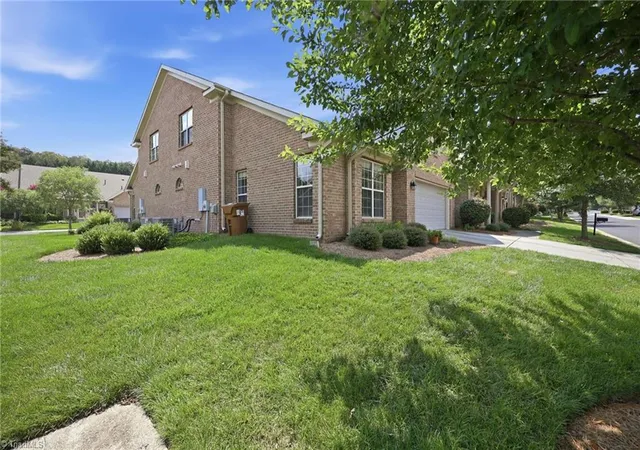 Photo 3 of Single family home for sale at 4606 Hanberry Dr, Greensboro, NC 27410 | MLS# 1229487 | Listing updated on 2026-09-22