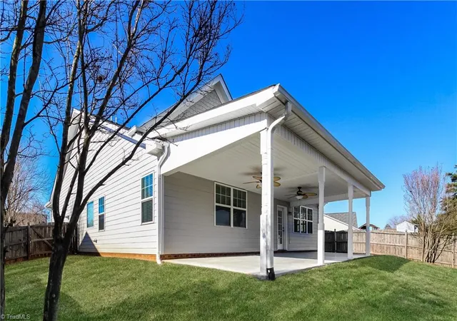 14th image of 4512 Treebark Ln, High Point, NC 27265 | MLS# 1233028