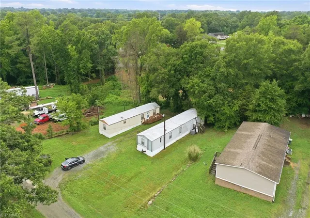 2nd image of 1250 Elrado St #A, Burlington, NC 27217 | MLS# 1229359