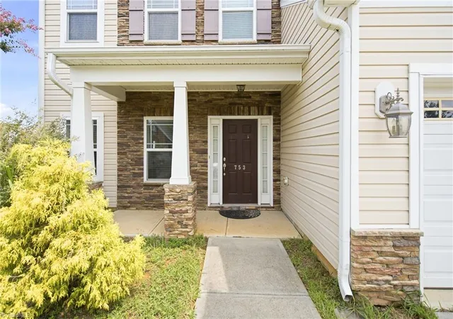 4th image of 753 Breeders Cup Dr, Whitsett, NC 27377 | MLS# 1225924