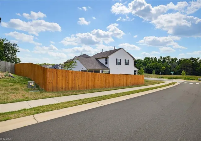 40th image of 1940 Kippen Dr, Kernersville, NC 27284 | MLS# 1226621