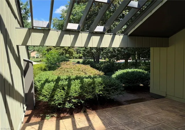 4th image of 241 Harmon Ct, Winston Salem, NC 27106 | MLS# 1230288