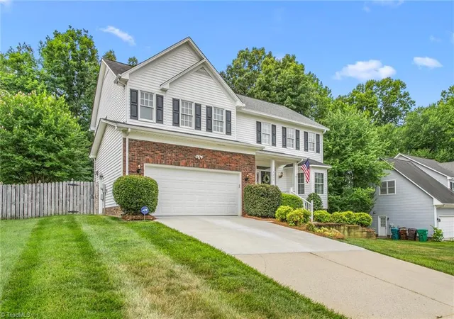 2nd image of 4236 Brentonshire Ln, High Point, NC 27265 | MLS# 1224133