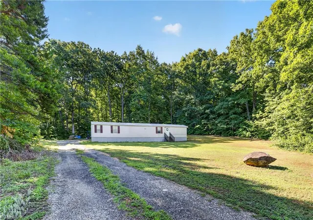 Homes for sale in Thomasville, NC | 526 Kindley Rd, Thomasville, NC 27360 | MLS# 1226279