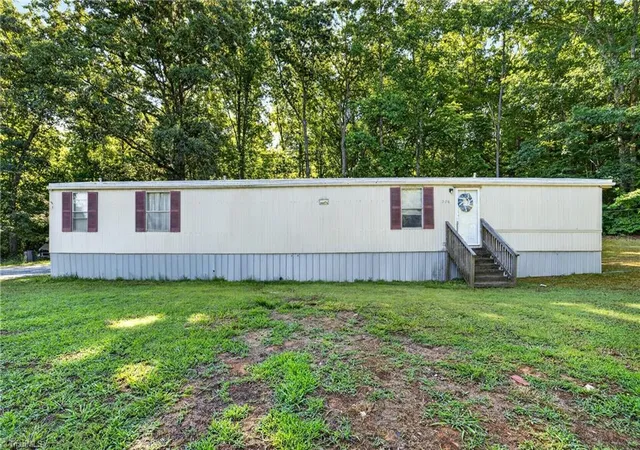 Homes for sale in Thomasville, NC | 526 Kindley Rd, Thomasville, NC 27360 | MLS# 1226279