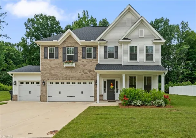 3rd image of 2450 Redwood Hill Run, Kernersville, NC 27284 | MLS# 1224758