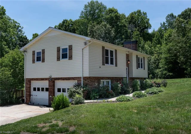 Photo 3 of Sale Pending at 1744 R Chipman Dr, Yadkinville, NC 27055 | MLS# 1222613 | Listing updated on 2026-09-16