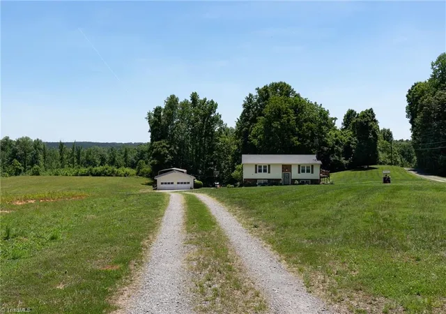 Photo 4 of Single family home for sale at 1744 R Chipman Dr, Yadkinville, NC 27055 | MLS# 1222613 | Listing updated on 2026-10-03