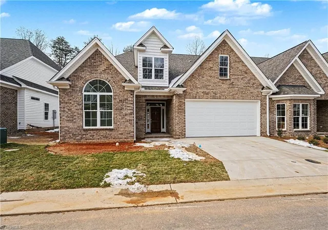 3rd image of 19 Asher Ln, Greensboro, NC 27455 | MLS# 1193093