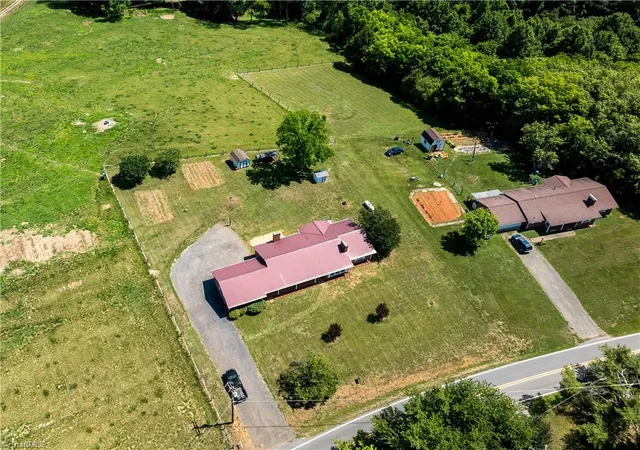 4th image of 5800 Bethel Rd, Jonesville, NC 28642 | MLS# 1223374