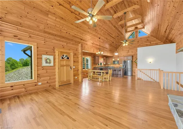 Photo 5 of Single family home for sale at 318 Heron Point Dr, Wilkesboro, NC 28697 | MLS# 1219320 | Listing updated on 2026-08-28