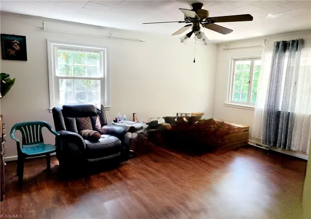 Photo 3 of Single family home for sale at 416 Cross St, Burlington, NC 27217 | MLS# 1233204 | Listing updated on 2026-08-29