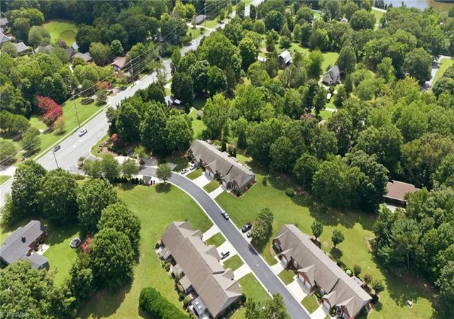 32nd image of 710 Vinebury Ln, High Point, NC 27265 | MLS# 1231722