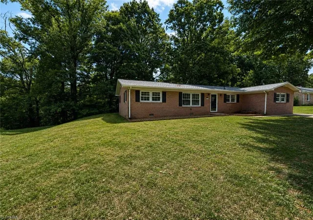 Photo 2 of Single family home for sale at 364 Sherwood Forest Dr, North Wilkesboro, NC 28659 | MLS# 1228170 | Listing updated on 2026-08-27