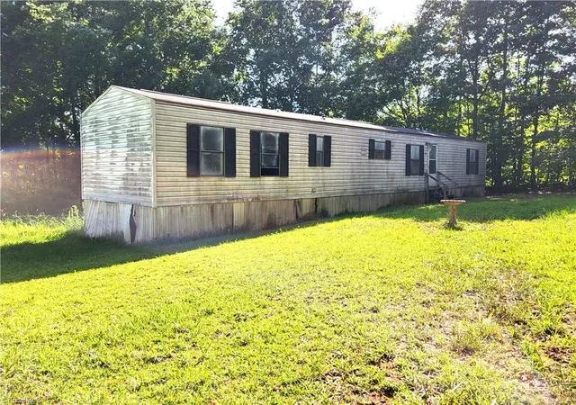 Photo 3 of Manufactured home for sale at 351 Robbins Ln, Lexington, NC 27292 | MLS# 1233996 | Listing updated on 2026-08-31