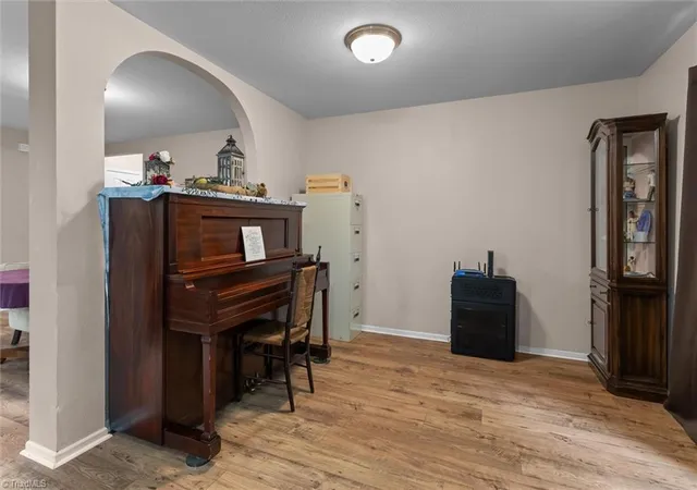 4th image of 810 Bitting Hall Dr, Rural Hall, NC 27045 | MLS# 1230002