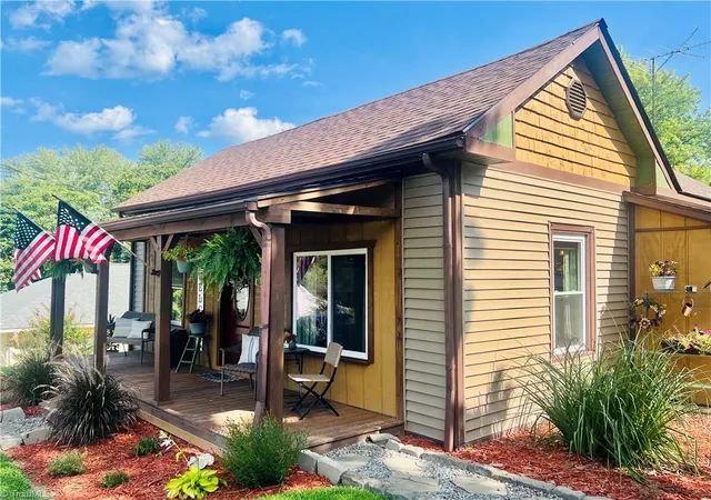 2nd image of 535 E Haymore St, Mount Airy, NC 27030 | MLS# 1231806