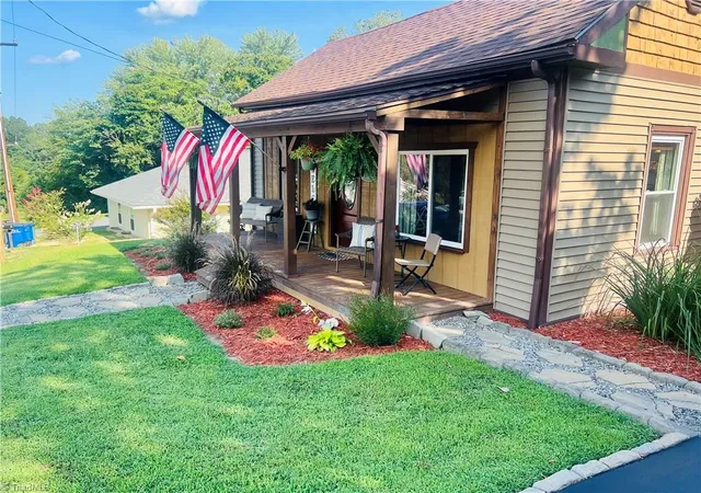 3rd image of 535 E Haymore St, Mount Airy, NC 27030 | MLS# 1231806