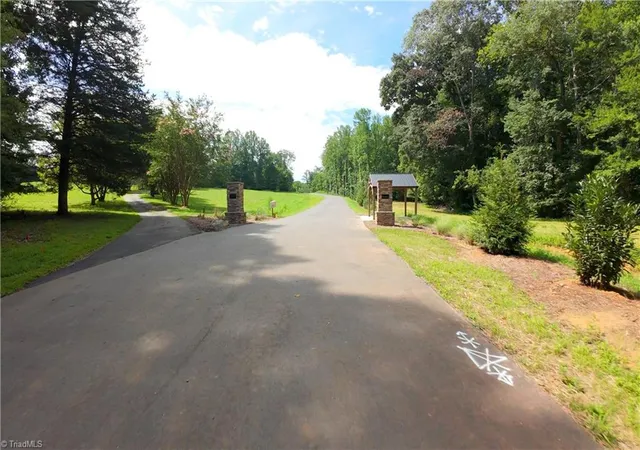 2nd image of 0 Labrador Ln, Winston Salem, NC 27106 | MLS# 1230764